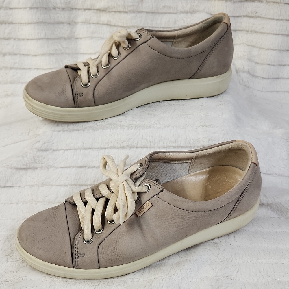 ECCO Women's Beige Leather Sneakers